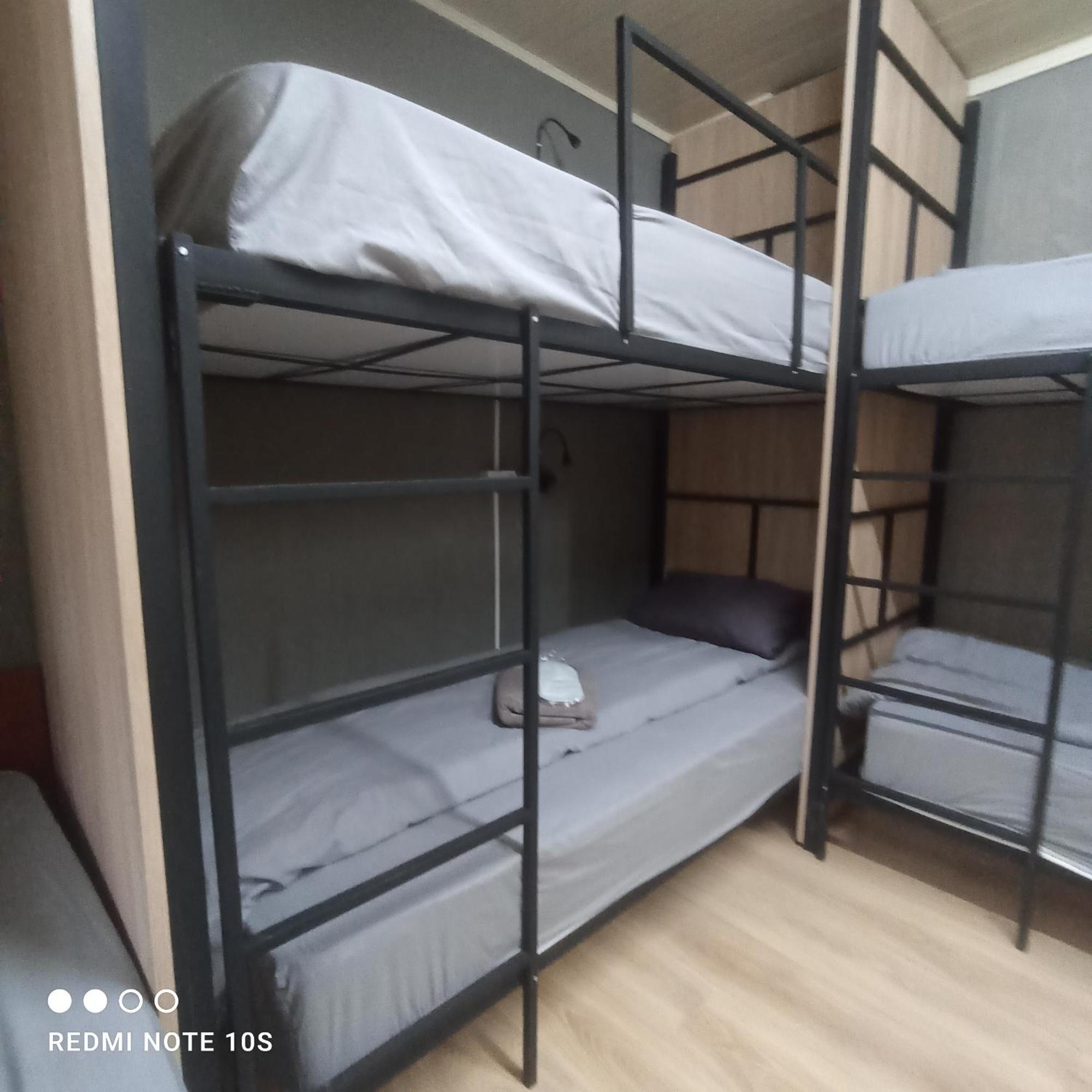 Friends Hostel Chisinau Bagian luar foto
